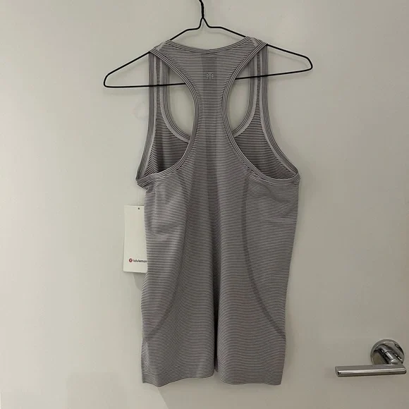 Lululemon Swiftly Racerback 2.0 - Picture 6 of 10
